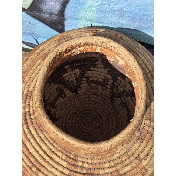 Native American XL Coiled Basket Multicolor Animals Geo Design Signed Unbranded - Picture 7 of 16